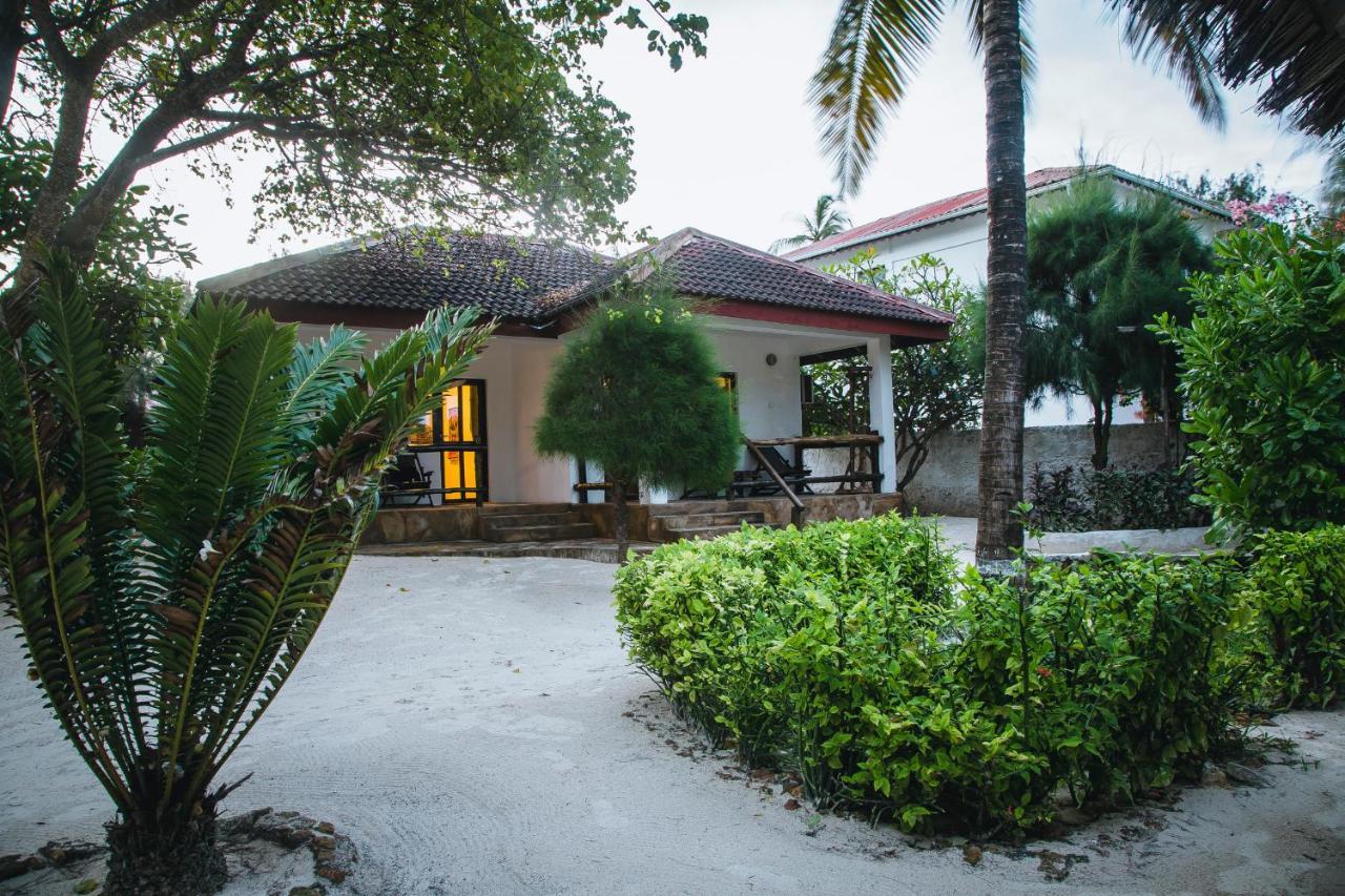 Moonshine Uroa Boutique Hotel Exterior foto